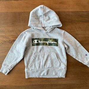 💥2/$20 Champion Hoodie - gray camo - Toddler size